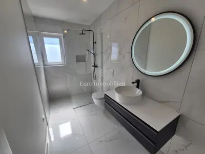 Apartment 77 m², Malinska na Krku, sea view and balcony - 12