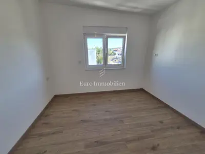 Apartment 77 m², Malinska na Krku, sea view and balcony - 18