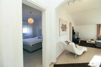 Wohnung 76 m², Poreč - renoviert und bezugsfertig - 9