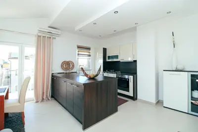 Wohnung 76 m², Poreč - renoviert und bezugsfertig - 8