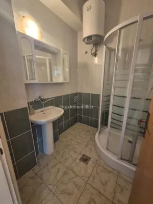 Apartment in Vodice - Blata, 350 m from the sea, garden and parking space - 13