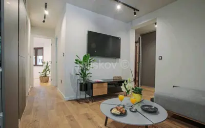 Stan 56 m², Blatine, renoviran i novoopremljen - 3