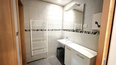 Gewerbefläche 311 m², Jaruščica, 2 Eingänge und 7 Büros - 17