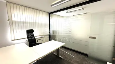 Gewerbefläche 311 m², Jaruščica, 2 Eingänge und 7 Büros - 20