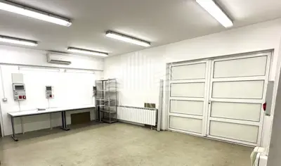 Gewerbefläche 311 m², Jaruščica, 2 Eingänge und 7 Büros - 12