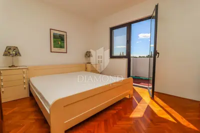 Stan 67 m², Rovinj centar - pogled na more i starogradsku jezgru - 6