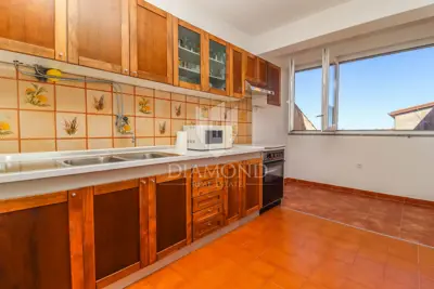 Stan 67 m², Rovinj centar - pogled na more i starogradsku jezgru - 3