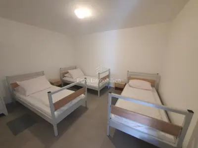 Kuća u Labinu, 3 stambene jedinice i garaža - 8
