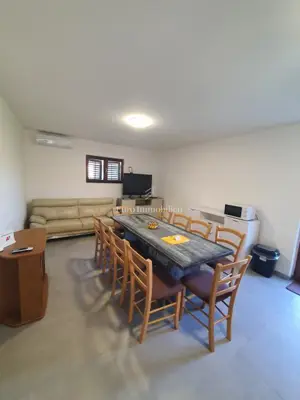 Kuća u Labinu, 3 stambene jedinice i garaža - 10