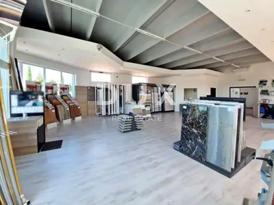 Poslovna zgrada 296 m², Labin - gospodarsko poslovna zona - 2
