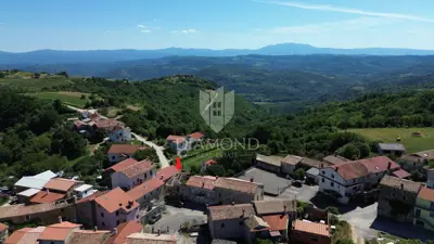 Zentralna Istra, Pazin, Haus zur Adaptierung