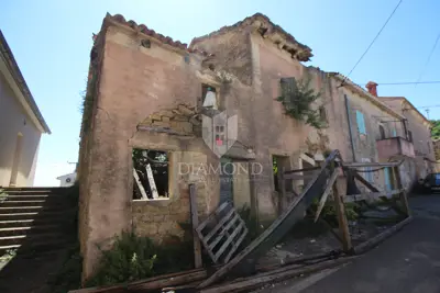 Zentralna Istra, Pazin, Haus zur Adaptierung - 3
