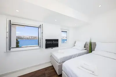 Prostrani penthouse u drugom redu do mora - otok Pag - 18