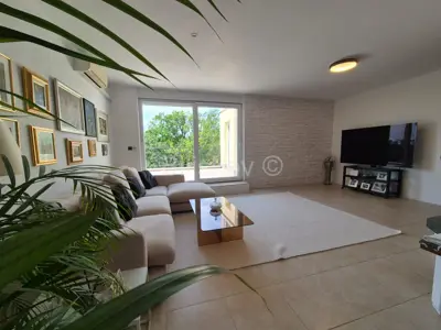 Srebrnjak, four-room duplex apartment 190 m², garage