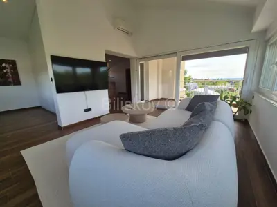Srebrnjak, four-room duplex apartment 190 m², garage - 3
