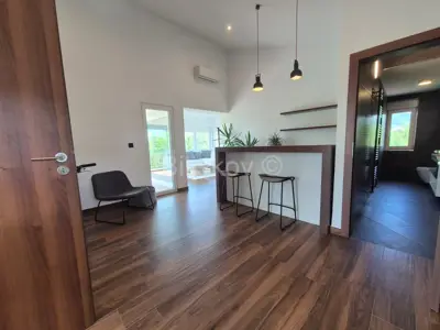 Srebrnjak, four-room duplex apartment 190 m², garage - 8