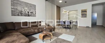 Luksuzni penthouse u Šibeniku s krovnom terasom i jacuzzijem