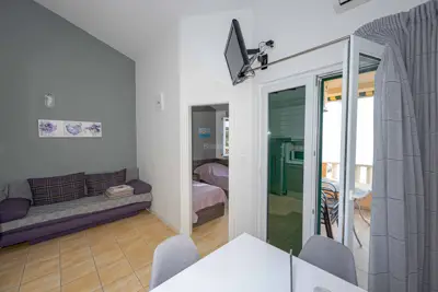 Opremljena apartmanska kuća s pogledom na more - 6