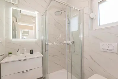 Apartment for sale in Grad, 186,2 m² - 13