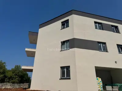 Stan u Puli, Centar - 1 spavaća soba, terasa - 5