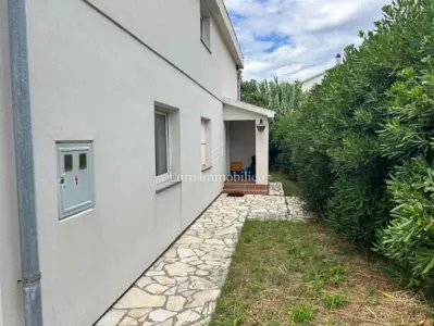 Kuća 290 m², Pag - centar, 6 spavaćih soba - 9