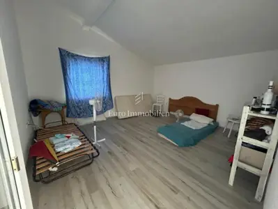 Kuća 290 m², Pag - centar, 6 spavaćih soba - 4