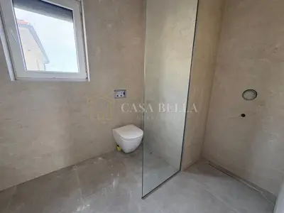 Apartment 139 m², Njivice - first row to the sea - 10