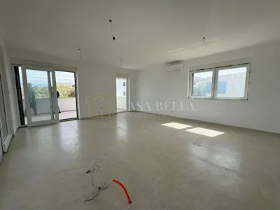 Apartment 139 m², Njivice - first row to the sea - 3