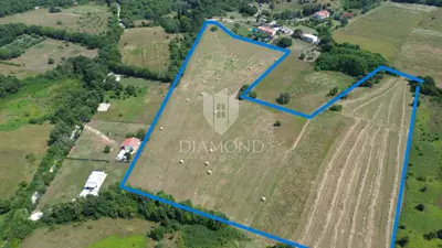 Grundstück 32.935 m², Barban - in Meeresnähe und nahe dem Strand