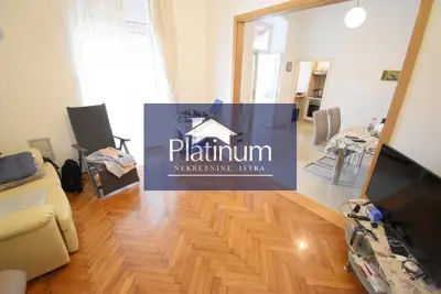 Stan 118 m², Pula, Centar - 1. kat i dvije terase
