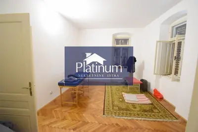 Apartment 118 m², Pula, Centar - 1st floor and two terraces - 14