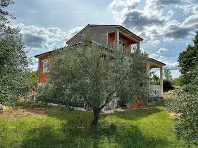 House 279 m², Vodnjan - large yard under olive trees - 6