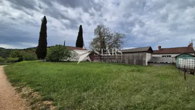 Bauland 453 m², Sveti Ivan kraj Oprtlja, ruhige Lage - 2
