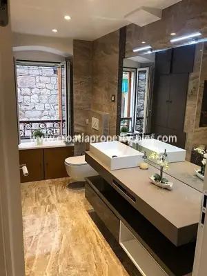 Apartment 111 m², Split - Diocletian's Palace, historical details - 8
