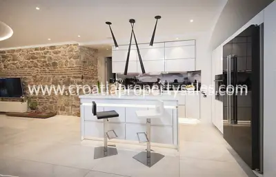 Apartment 111 m², Split - Diocletian's Palace, historical details - 3