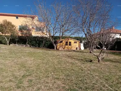 Prodaja velike stambene kuće, pogodne za investiciju, Medulin! - 7