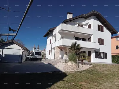 Prodaja velike stambene kuće, pogodne za investiciju, Medulin! - 2
