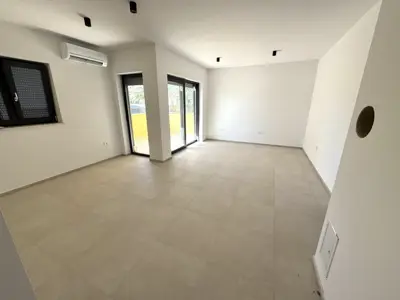Stan 71 m², Štinjan, novogradnja s liftom i garažom - 5