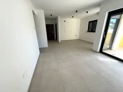 Stan 71 m², Štinjan, novogradnja s liftom i garažom - 3