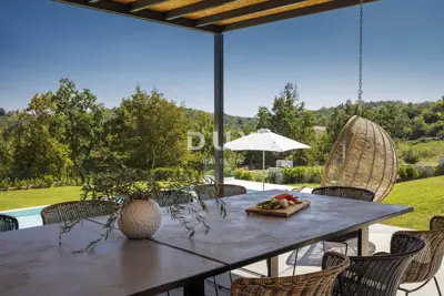 Vila 300 m², Motovun - 6 spavaćih soba i grijani infinity bazen - 14