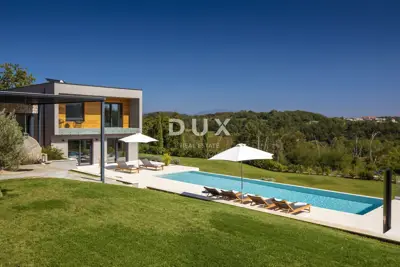 Vila 300 m², Motovun - 6 spavaćih soba i grijani infinity bazen - 10