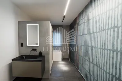 Dizajnerski uređen stan 151 m² terasa balkon garaža sauna - 14