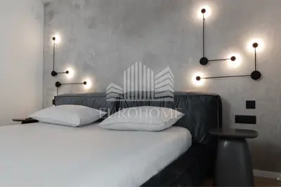Dizajnerski uređen stan 151 m² terasa balkon garaža sauna - 13