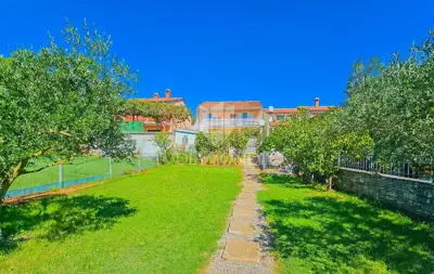 Haus 188 m², Umag - renoviert mit Hof - 3