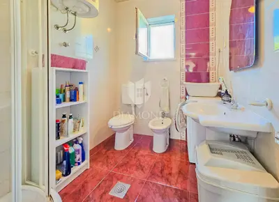 Haus 188 m², Umag - renoviert mit Hof - 9