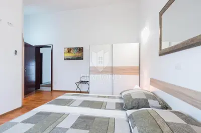 Kuća 200 m², Vodnjan okolica - bazen i privatnost - 15