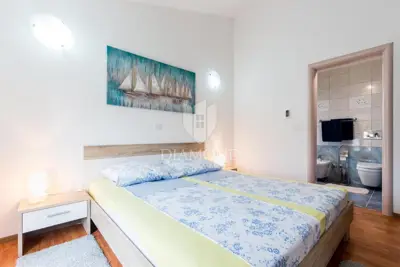 Kuća 200 m², Vodnjan okolica - bazen i privatnost - 18