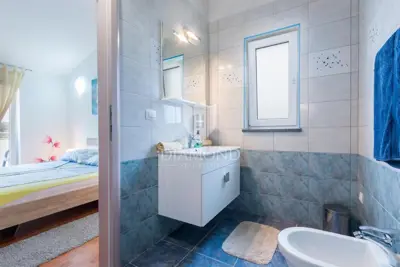 Kuća 200 m², Vodnjan okolica - bazen i privatnost - 21