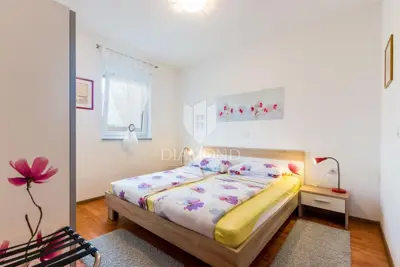 Kuća 200 m², Vodnjan okolica - bazen i privatnost - 10