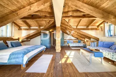 Kuća 260 m², Malinska - Okolica, bazen i pogled na more - 10